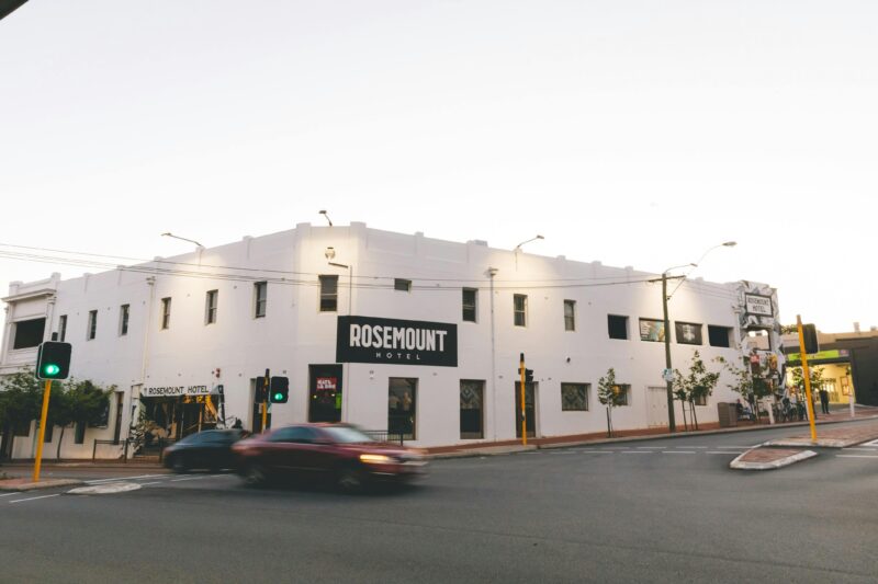Photo of the outside of Rosemount Hotel from Fitzgerald Street